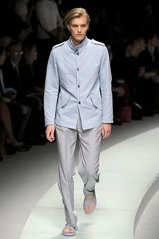 Look 16